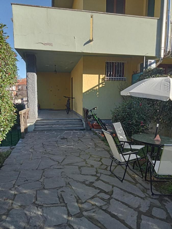 La Casa Di Elisa Affittacamere Gravellona Toce Exterior photo